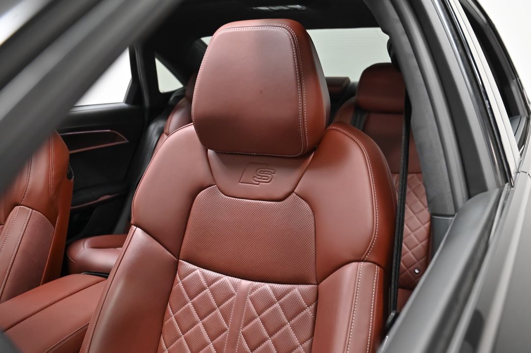 2022 Audi S8