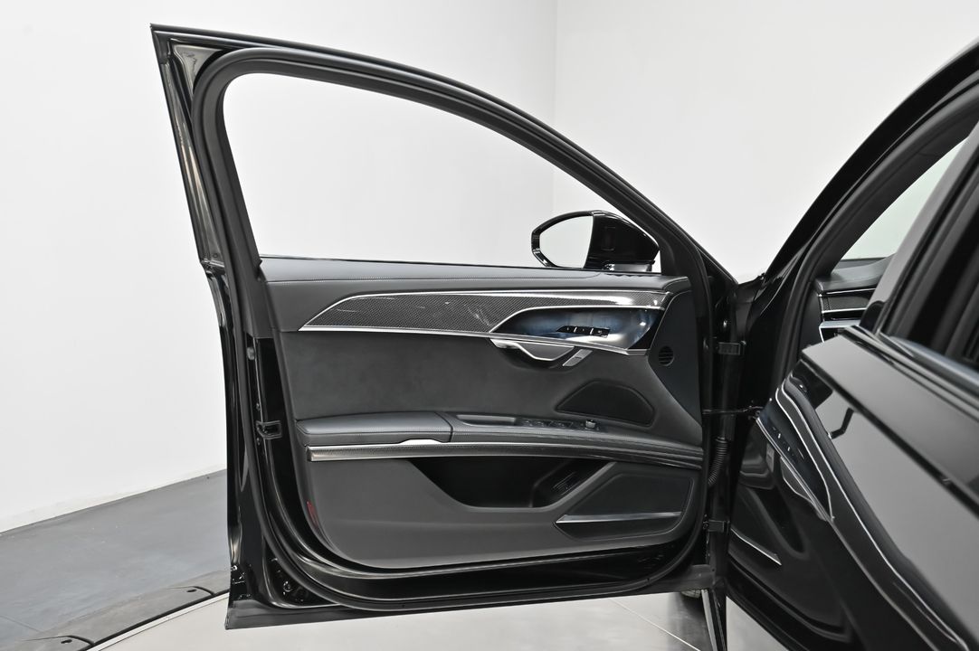 2022 Audi S8