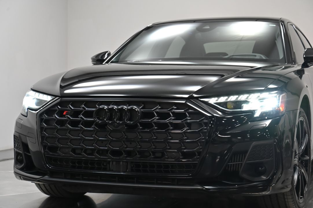 2022 Audi S8