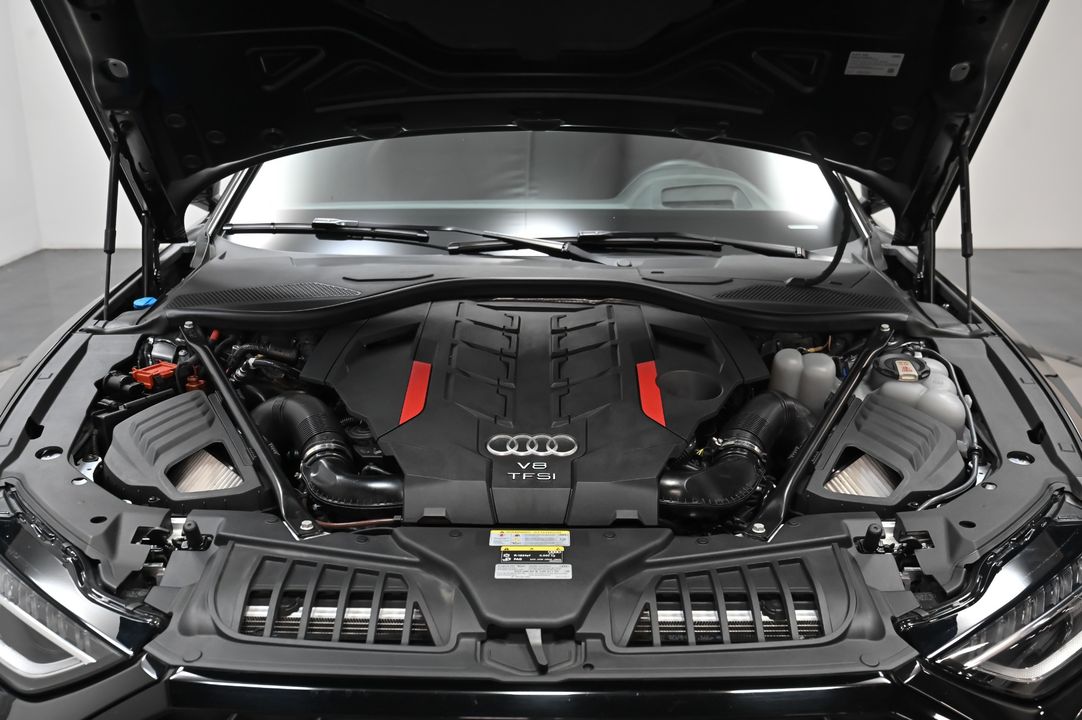 2022 Audi S8