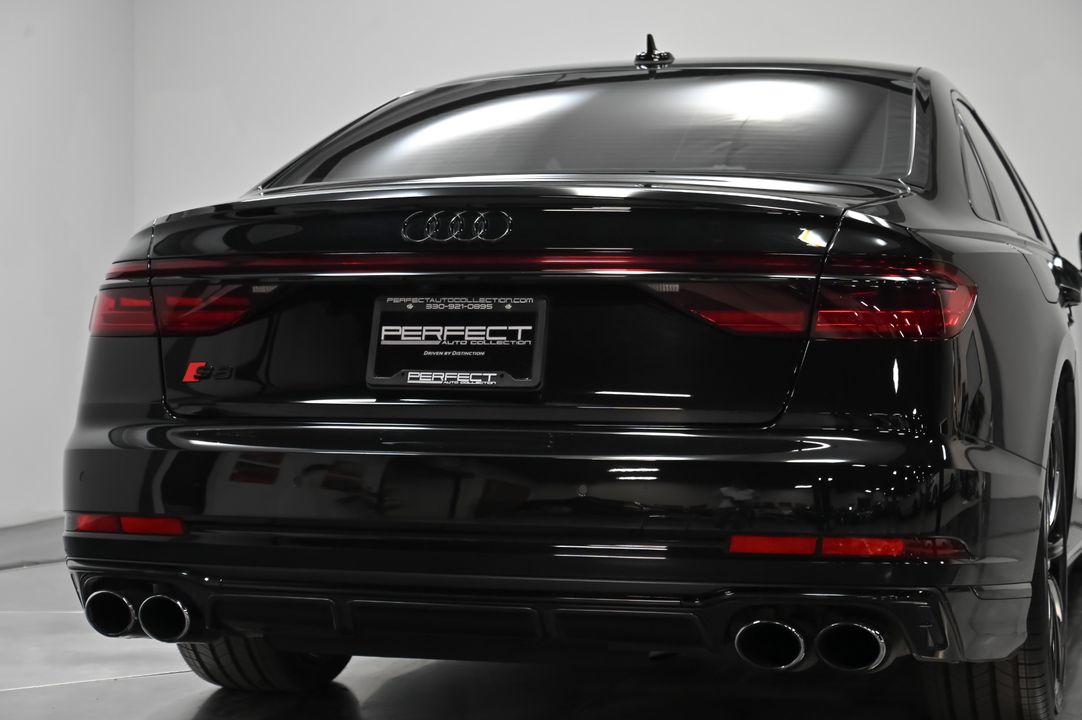 2022 Audi S8