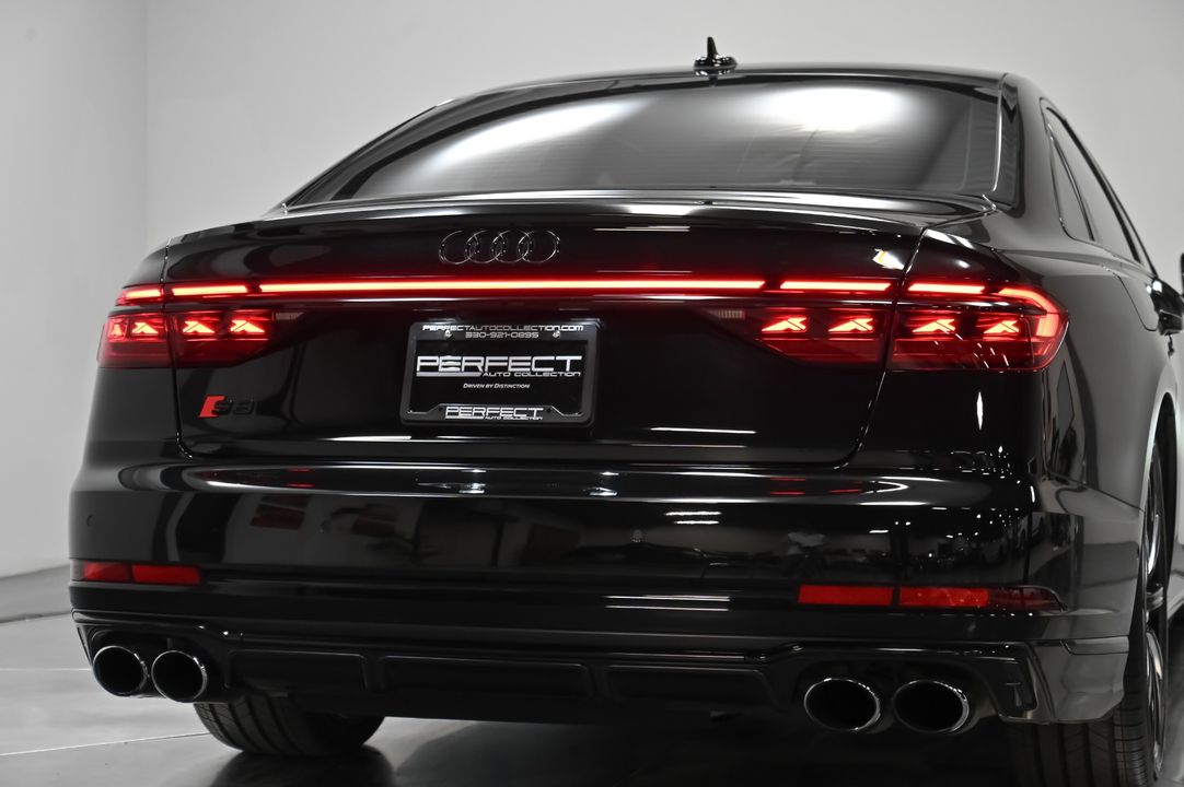 2022 Audi S8