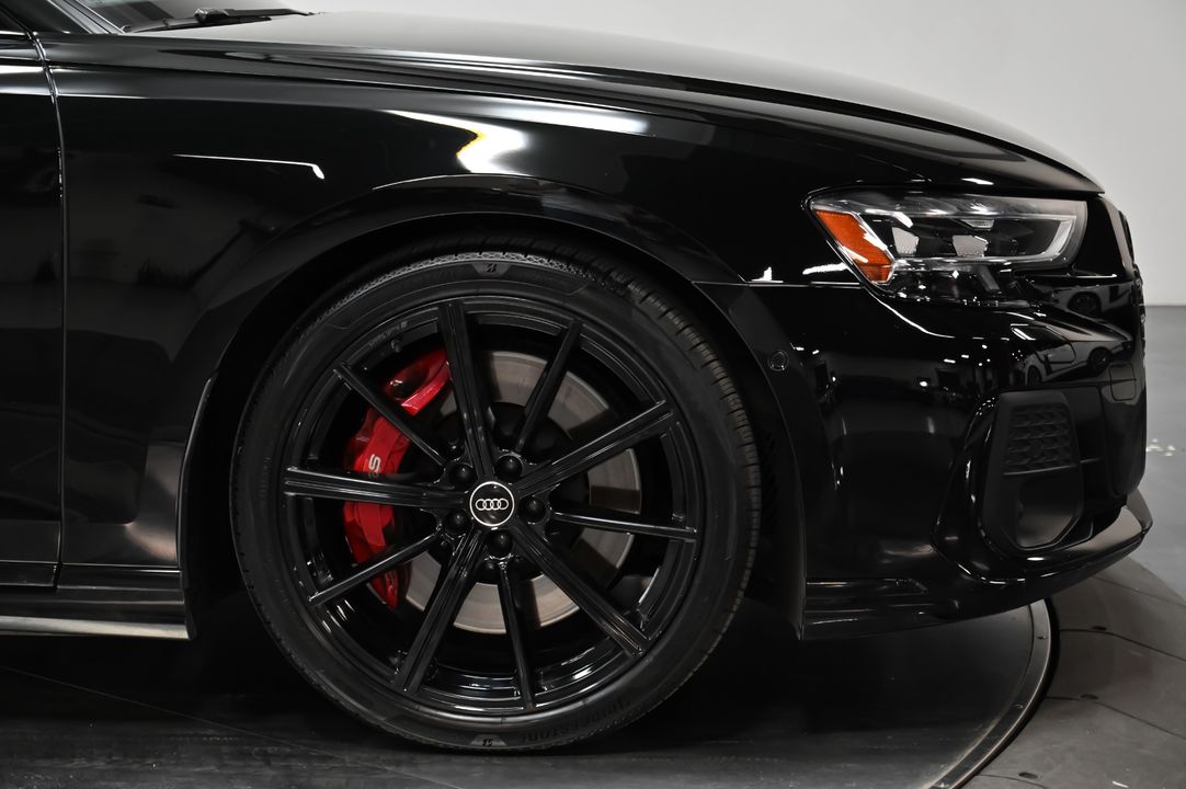 2022 Audi S8