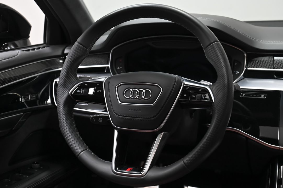 2022 Audi S8