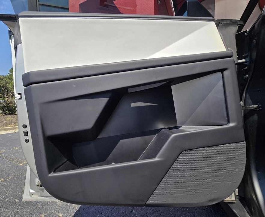 2024 Tesla Cybertruck