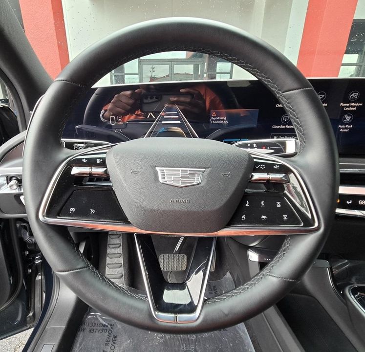 2024 Cadillac LYRIQ