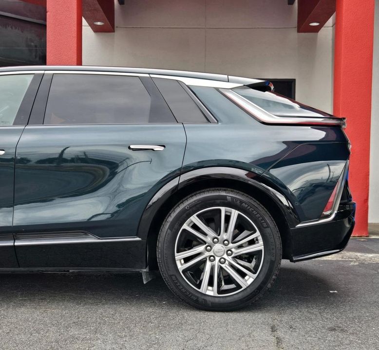 2024 Cadillac LYRIQ