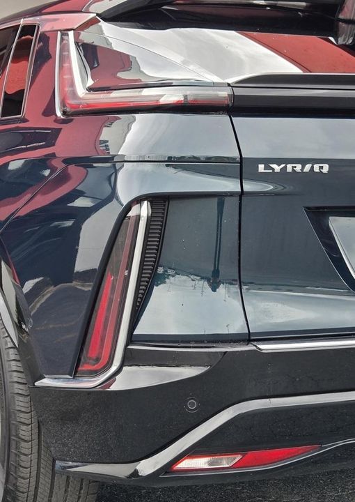 2024 Cadillac LYRIQ