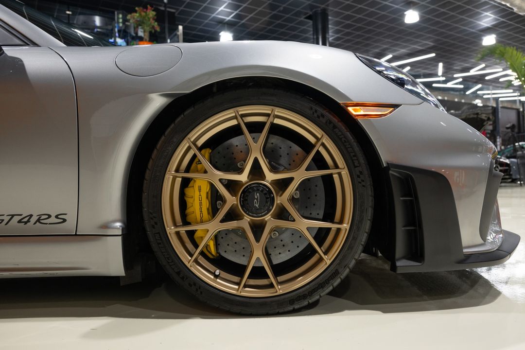 2023 Porsche 718 Cayman