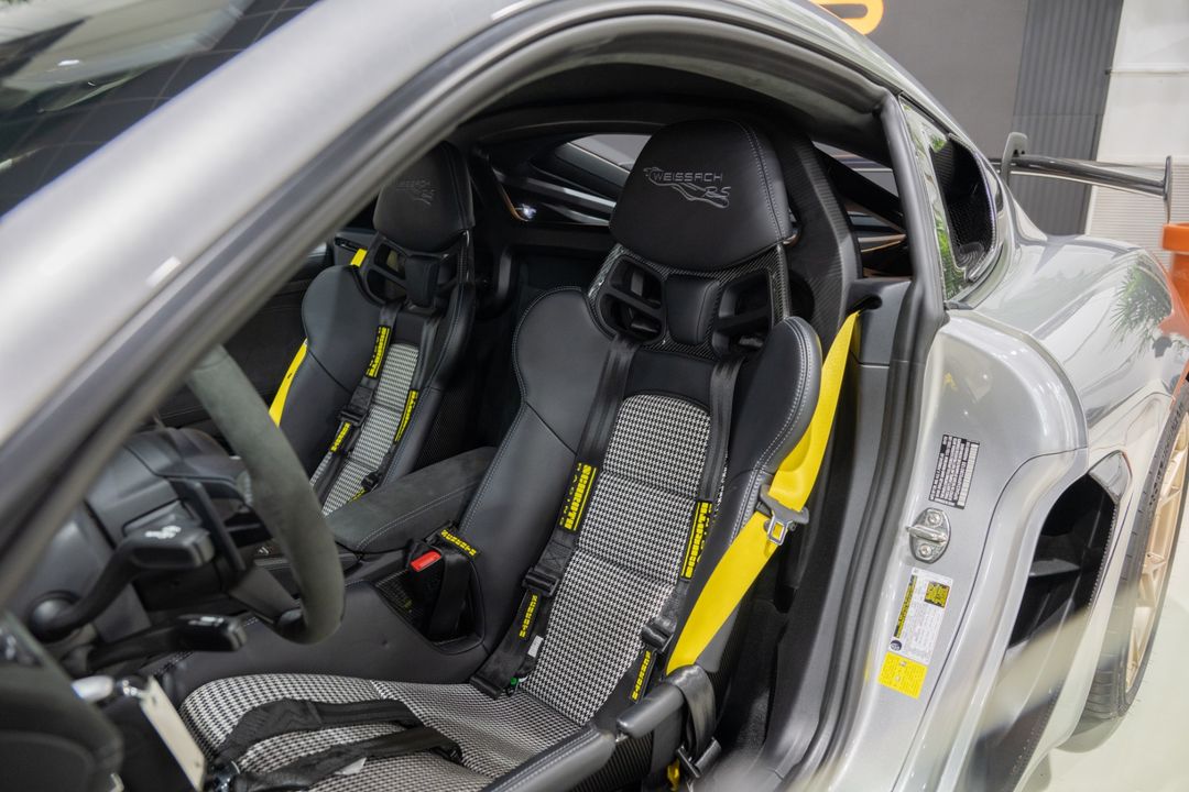2023 Porsche 718 Cayman