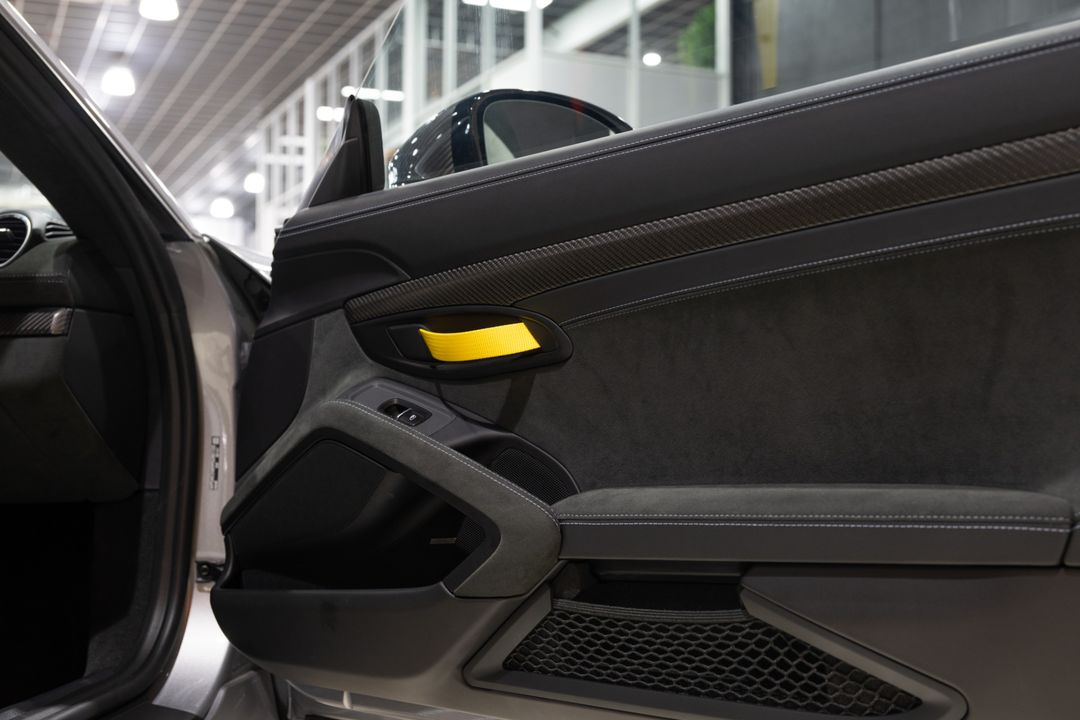 2023 Porsche 718 Cayman