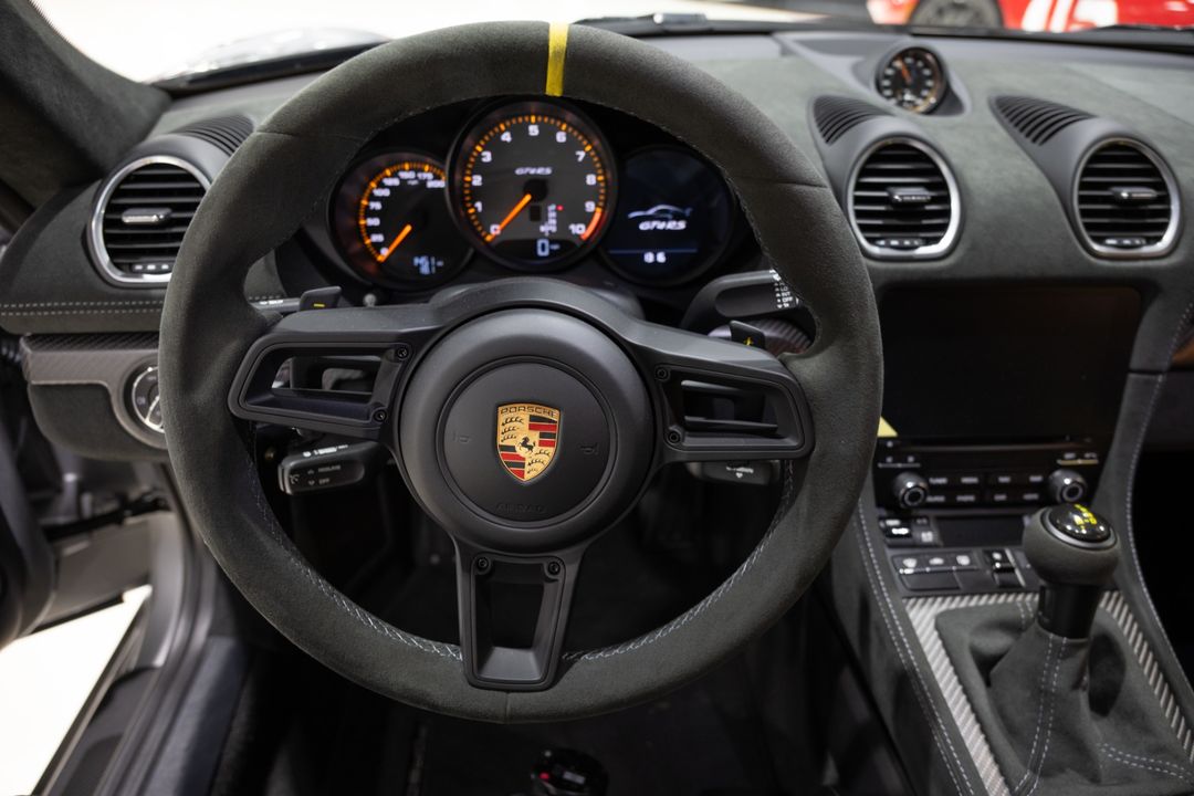 2023 Porsche 718 Cayman