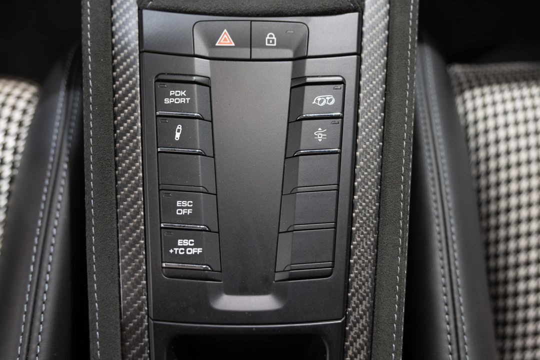 2023 Porsche 718 Cayman