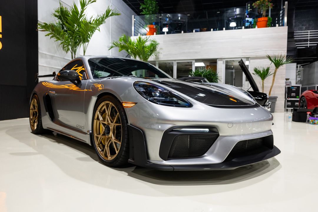 2023 Porsche 718 Cayman