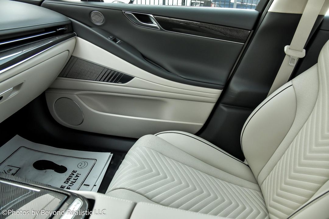 2024 Genesis G80