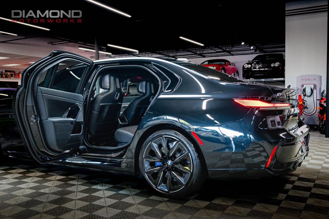 2023 BMW i7