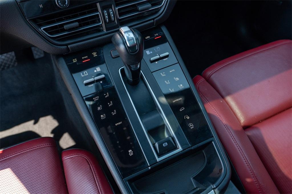 2023 Porsche Macan