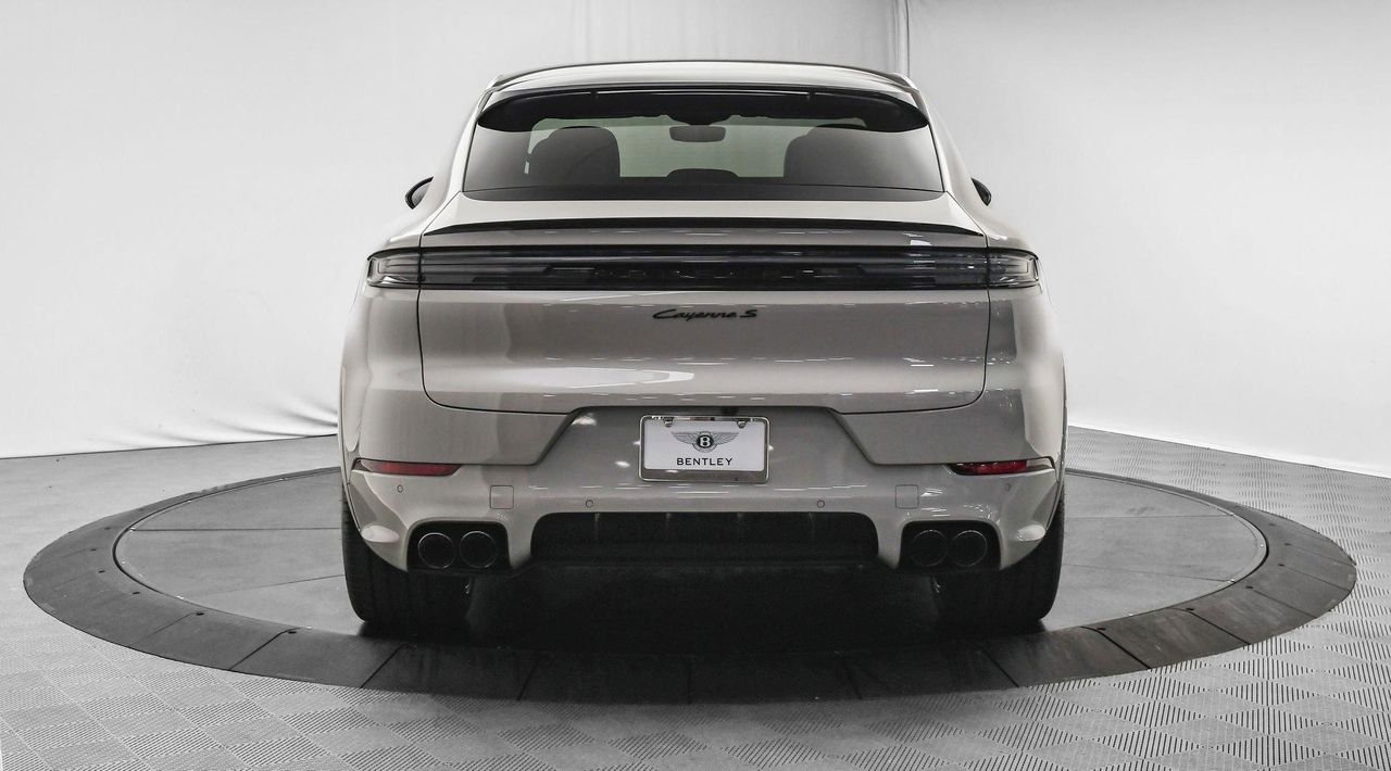 2024 Porsche Cayenne