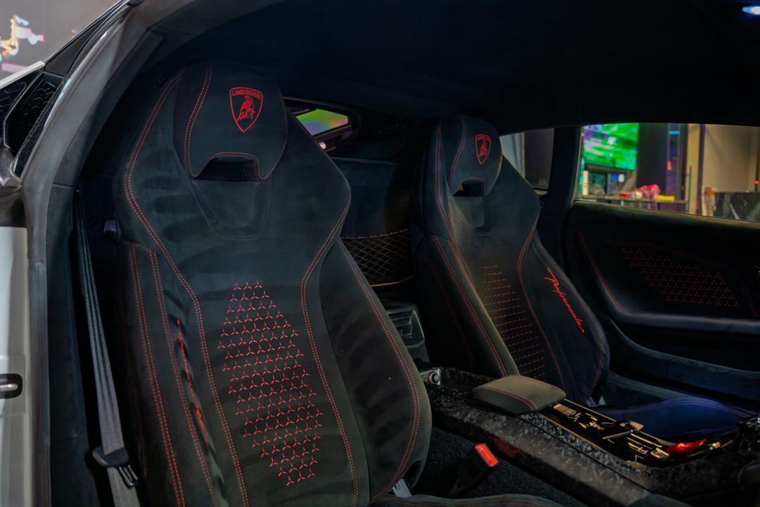 2018 Lamborghini Huracan LP 640-4 Performante