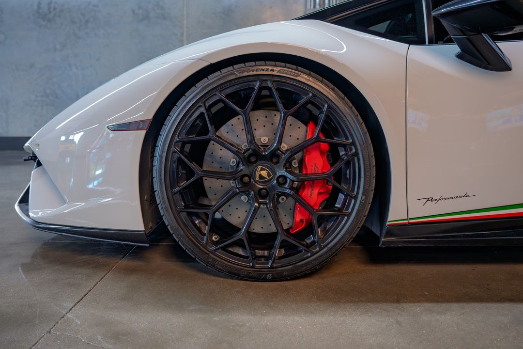 2018 Lamborghini Huracan LP 640-4 Performante