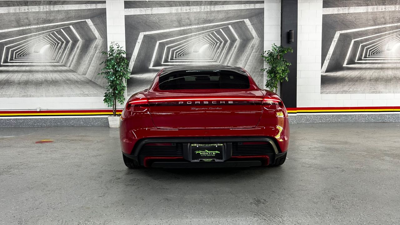 2022 Porsche Taycan