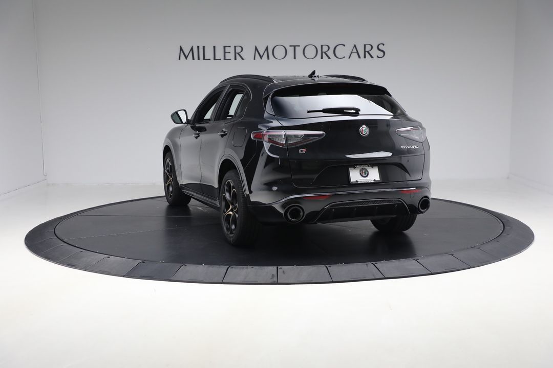 2025 Alfa Romeo Stelvio