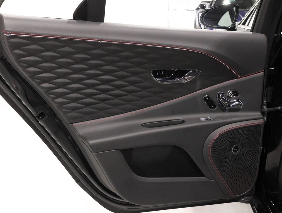 2023 Bentley Flying Spur Azure V8