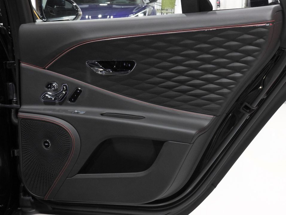 2023 Bentley Flying Spur Azure V8