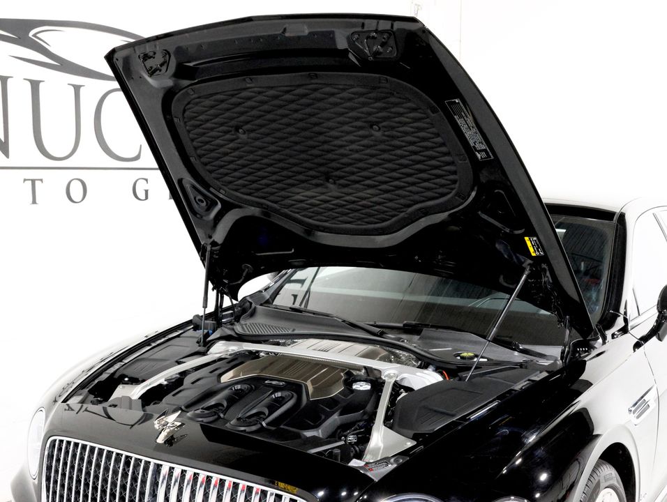 2023 Bentley Flying Spur Azure V8