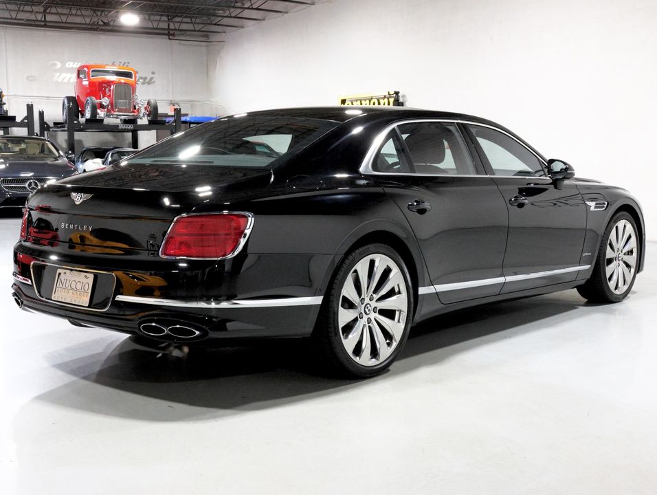 2023 Bentley Flying Spur Azure V8
