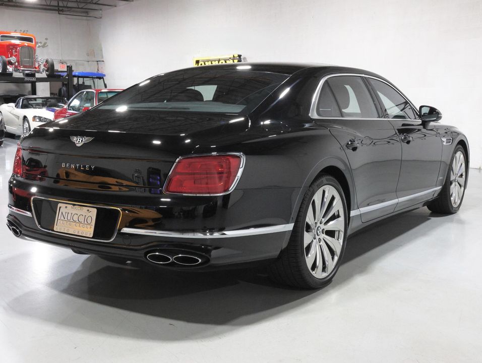 2023 Bentley Flying Spur Azure V8