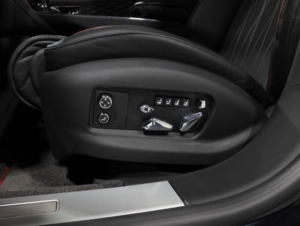2023 Bentley Flying Spur Azure V8