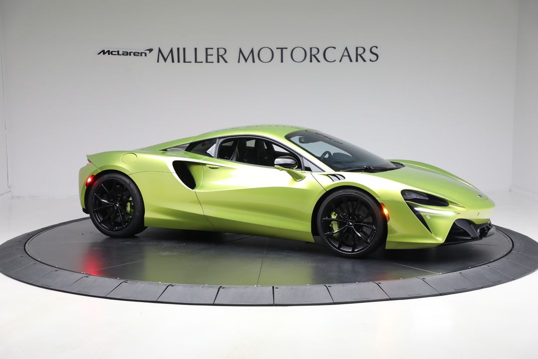 2024 McLaren Artura