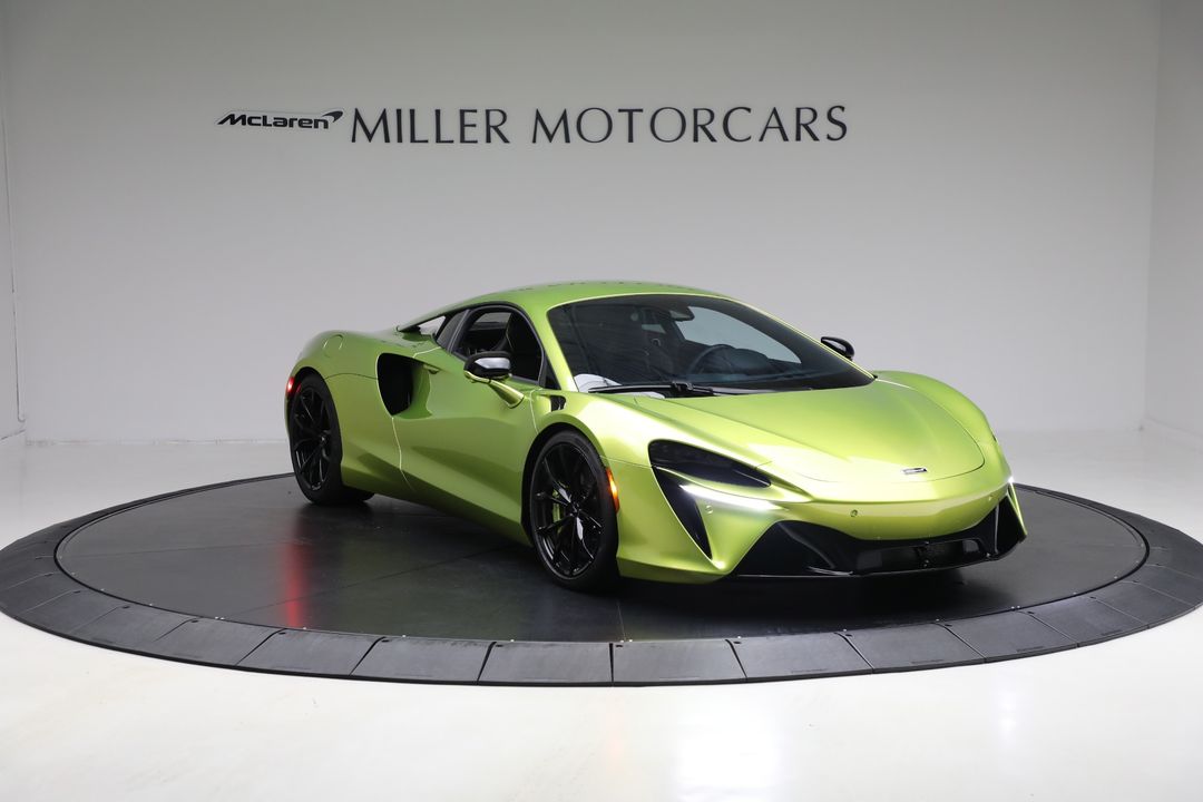 2024 McLaren Artura