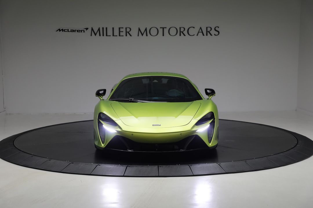 2024 McLaren Artura