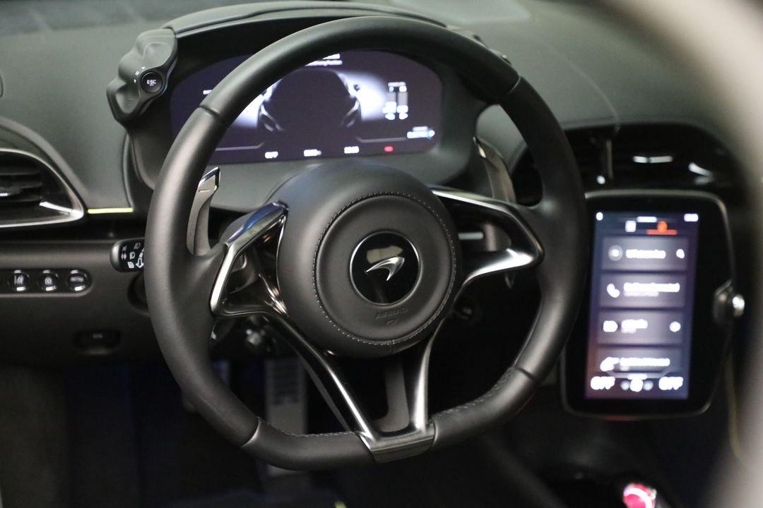 2024 McLaren Artura
