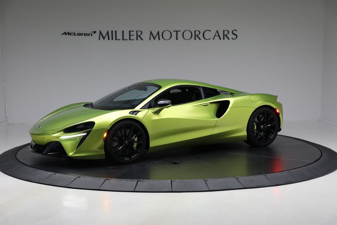 2024 McLaren Artura