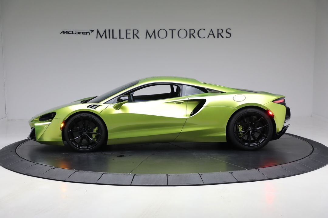 2024 McLaren Artura