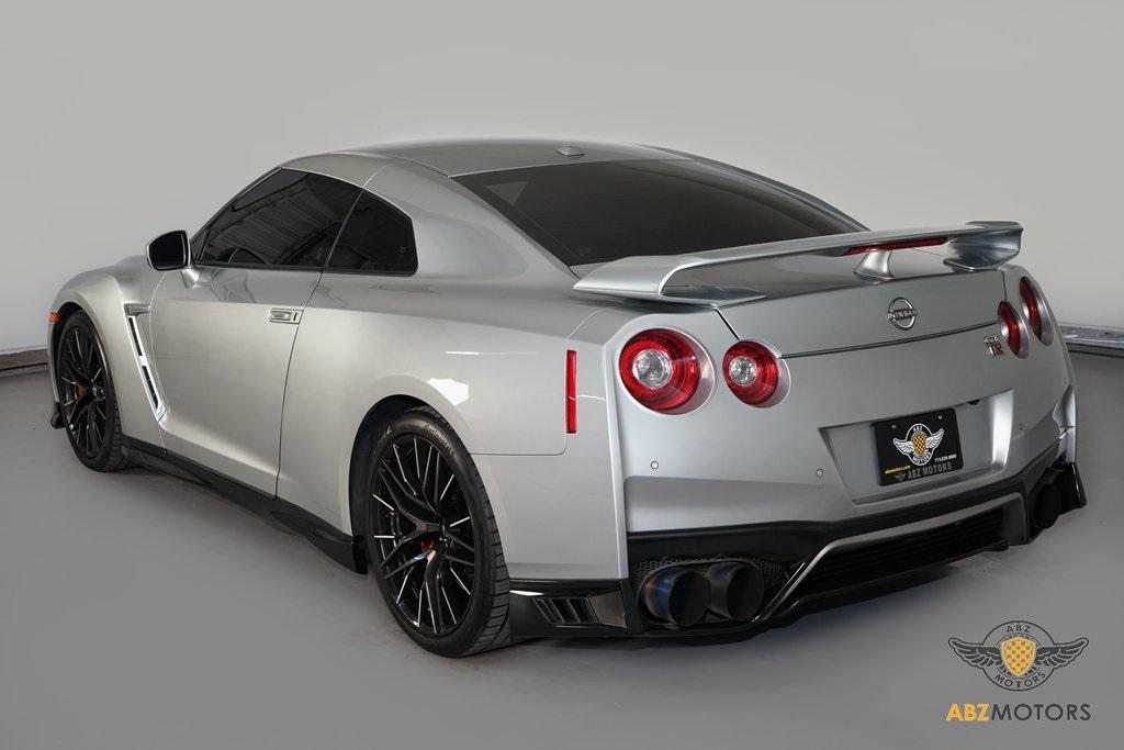 2023 Nissan GT-R