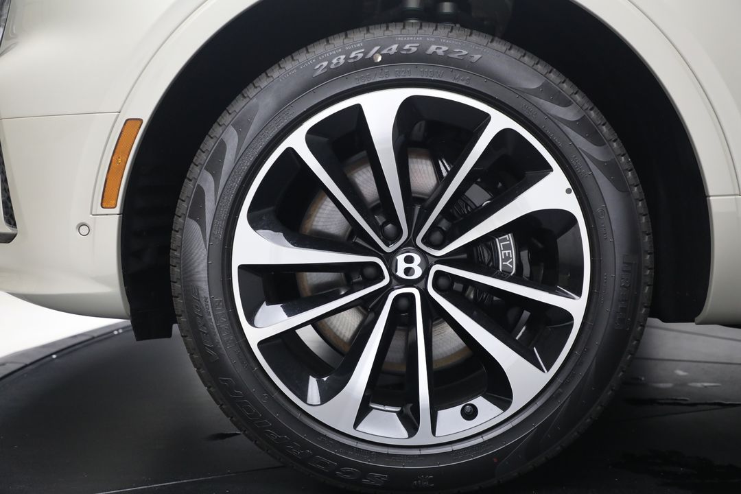 2025 Bentley Bentayga