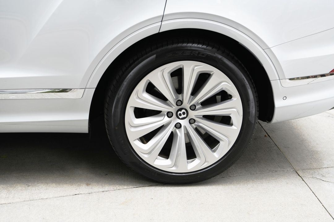 2024 Bentley Bentayga