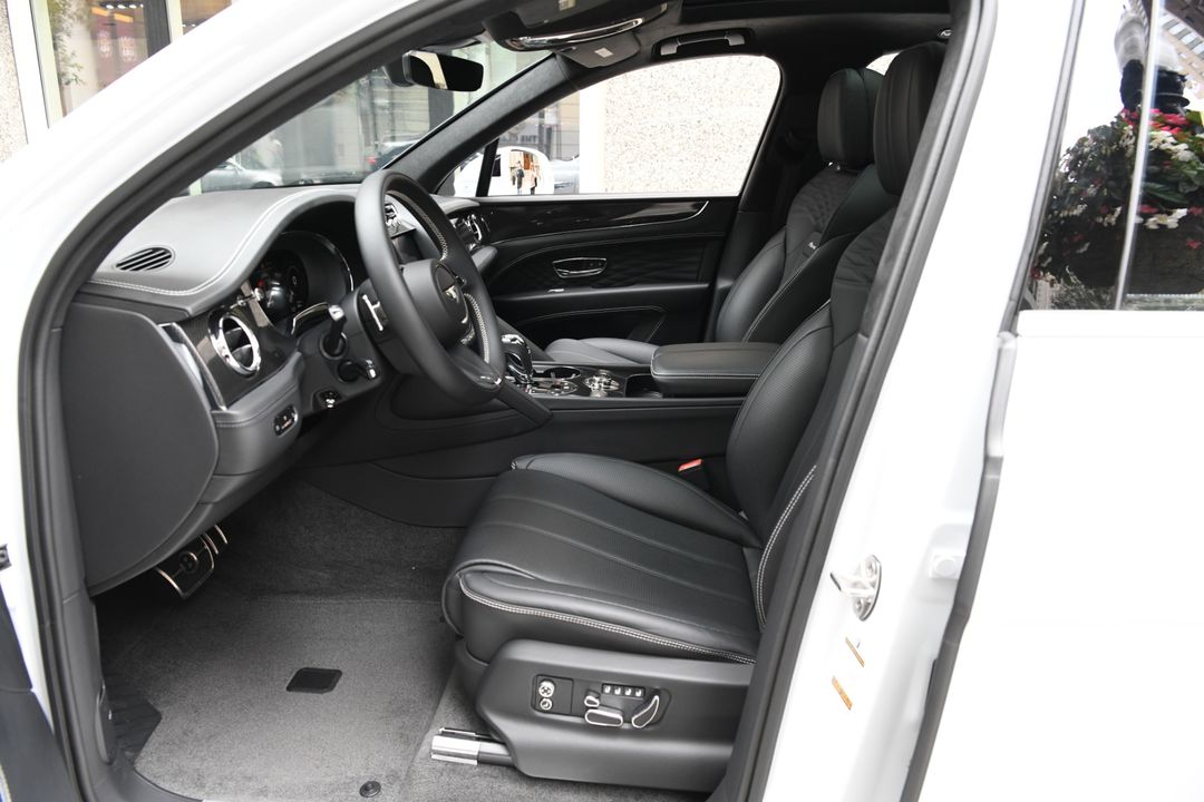 2024 Bentley Bentayga