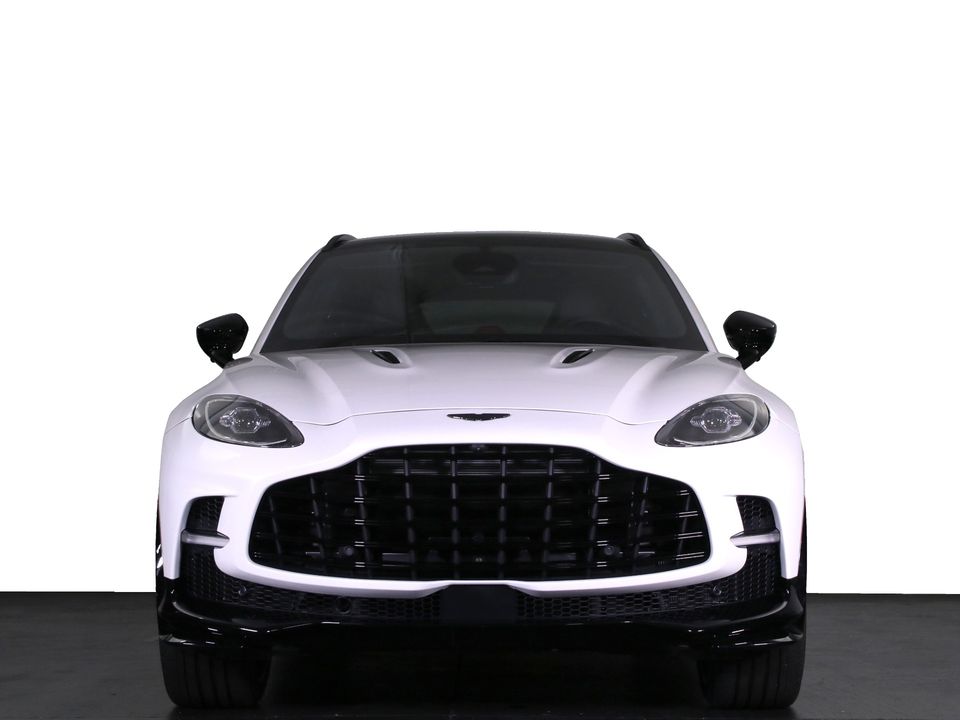 2025 Aston Martin DBX