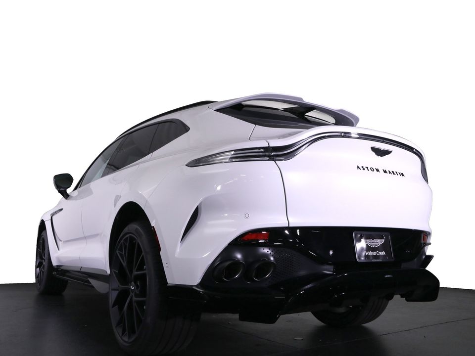 2025 Aston Martin DBX