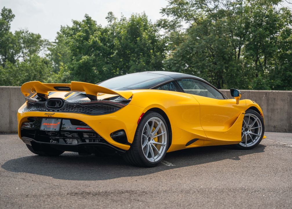 2025 McLaren 750S