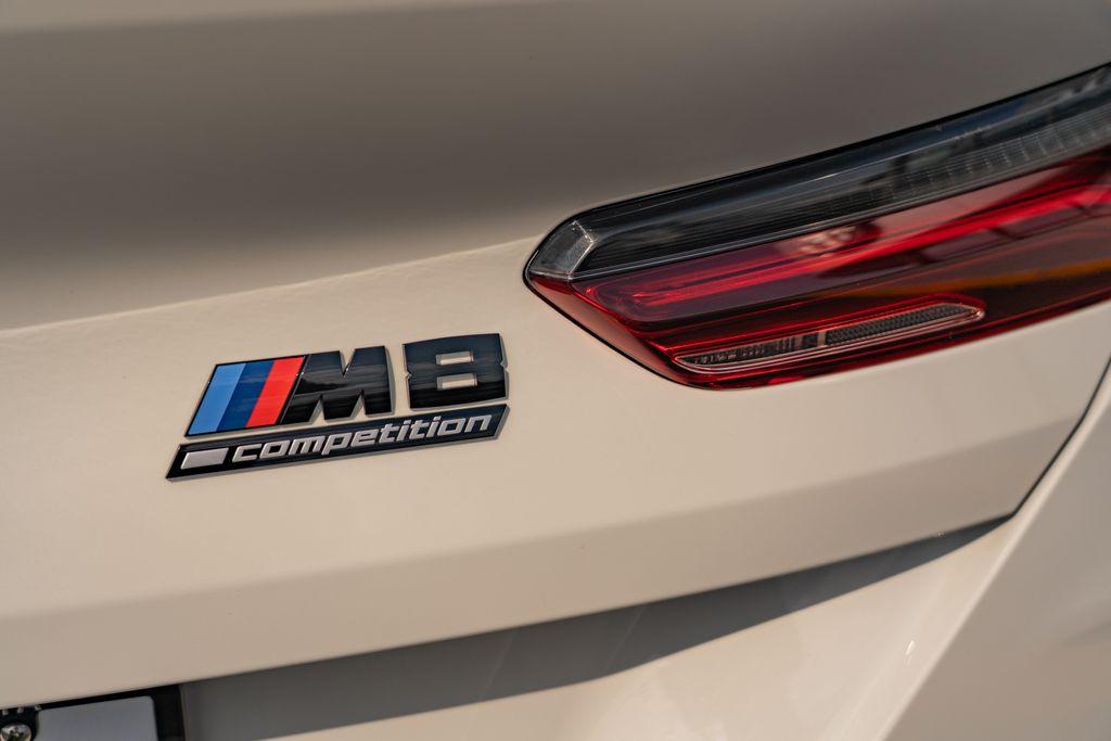 2023 BMW M8