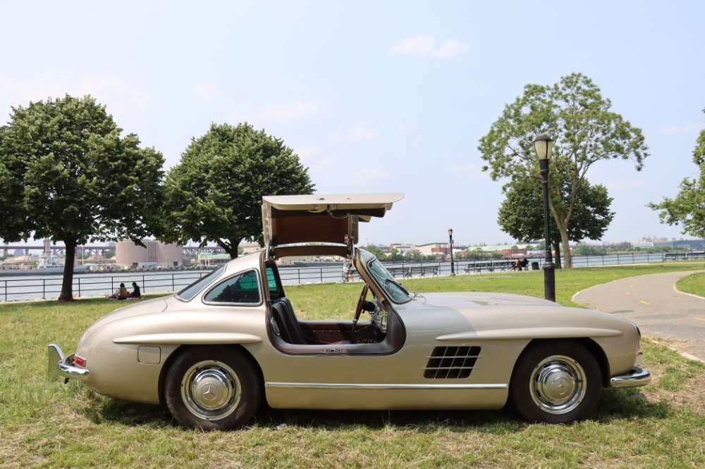 1991 Mercedes-Benz 300SL Gullwing Replica