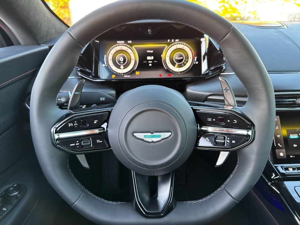 2025 Aston Martin Vantage