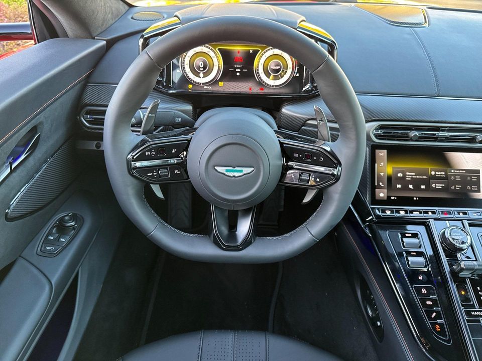2025 Aston Martin Vantage