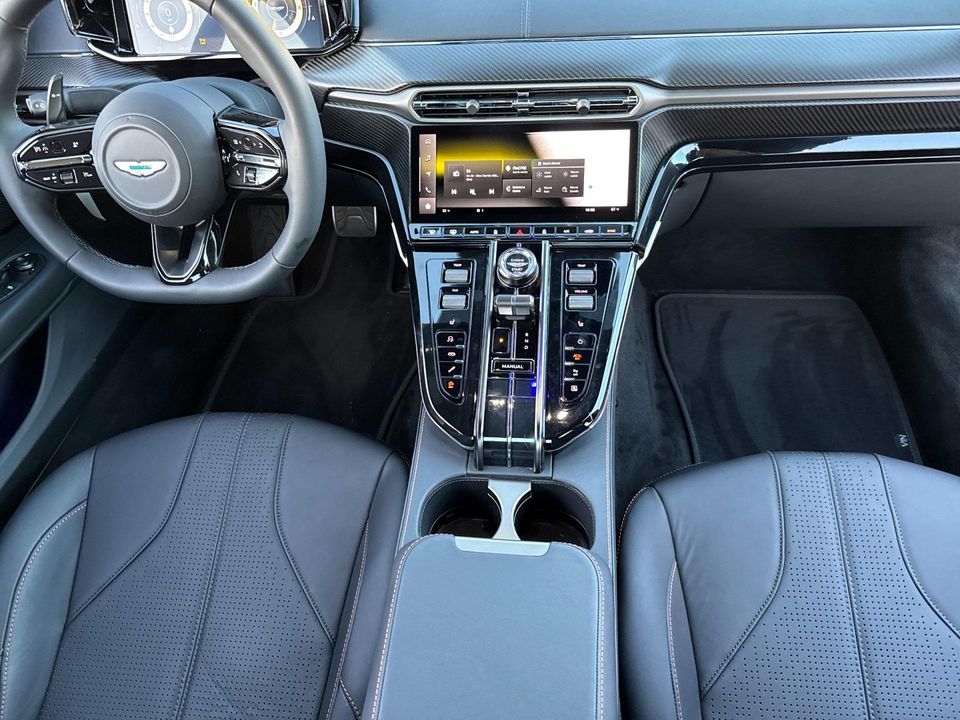 2025 Aston Martin Vantage